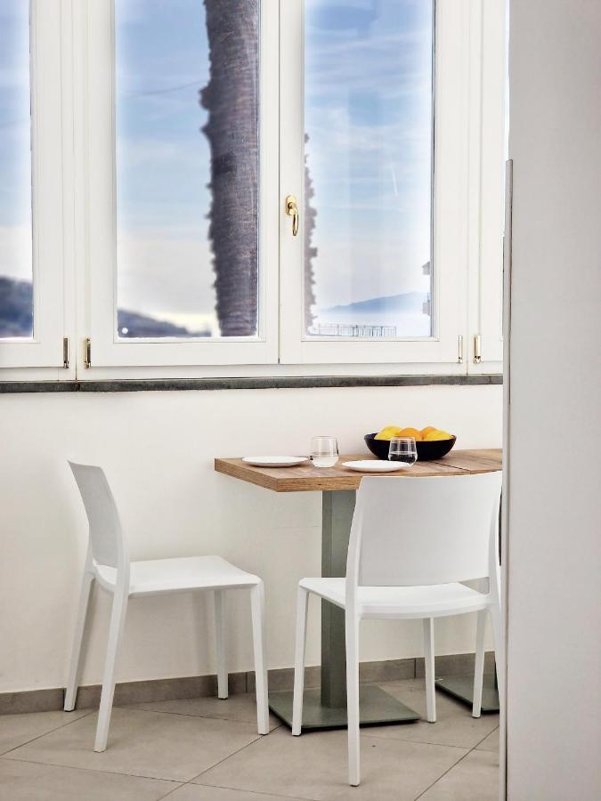 Ferienwohnung Savarese Luxury Palace Vico Equense Exterior foto